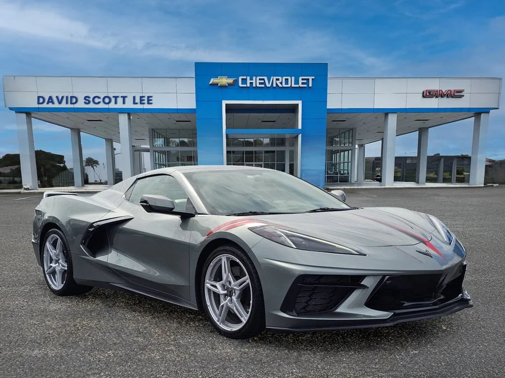 Used 2023 Hypersonic Gray Metallic Chevrolet 2LT image 5