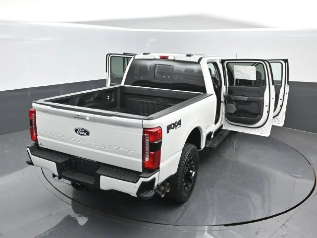 New 2027 Star White Metallic Tri-Coat Ford F-350® Lariat® image 30