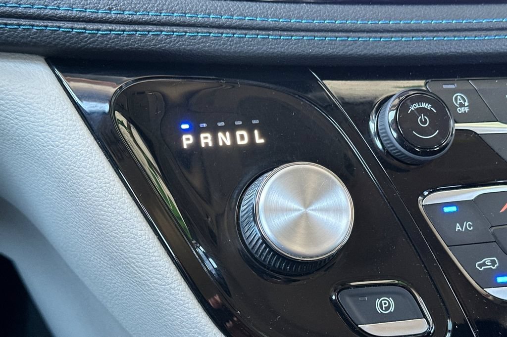 2021 Chrysler Pacifica Touring - Photo 22