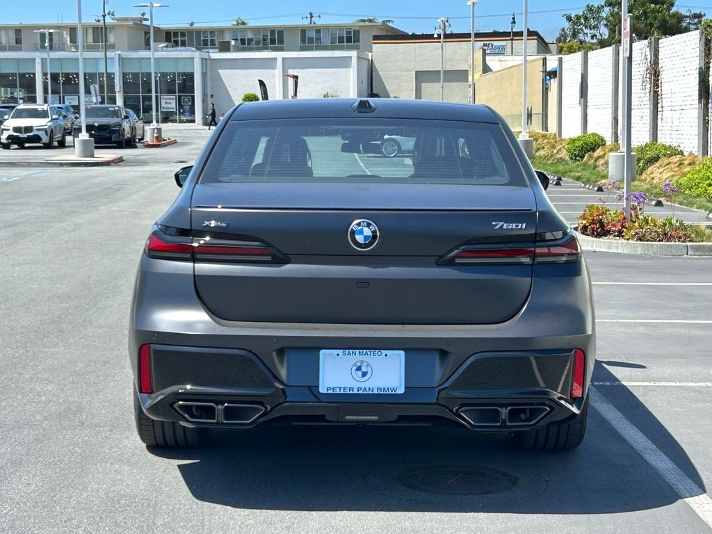 2025 Bmw 760i xDrive photo 2