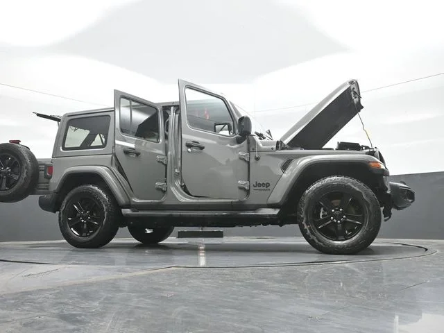 Used 2021 Gray Jeep Unlimited Sahara Altitude image 31