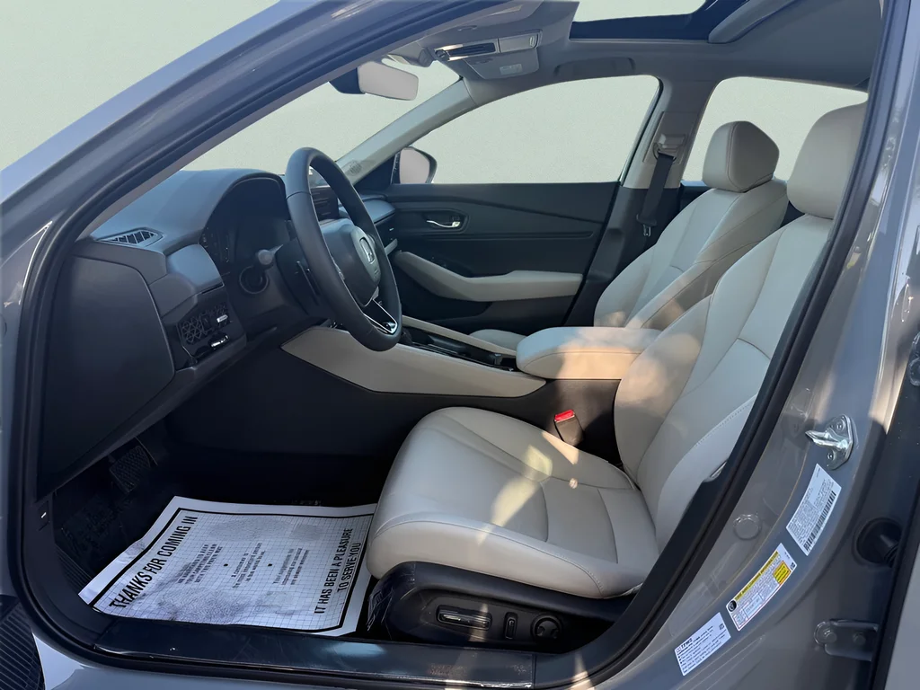 New 2026 Urban Gray Pearl Honda EX-L image 9