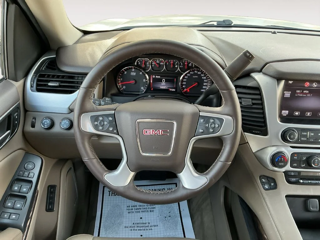 Used 2015 WHITE DIAMOND TRICOAT GMC SLT image 19