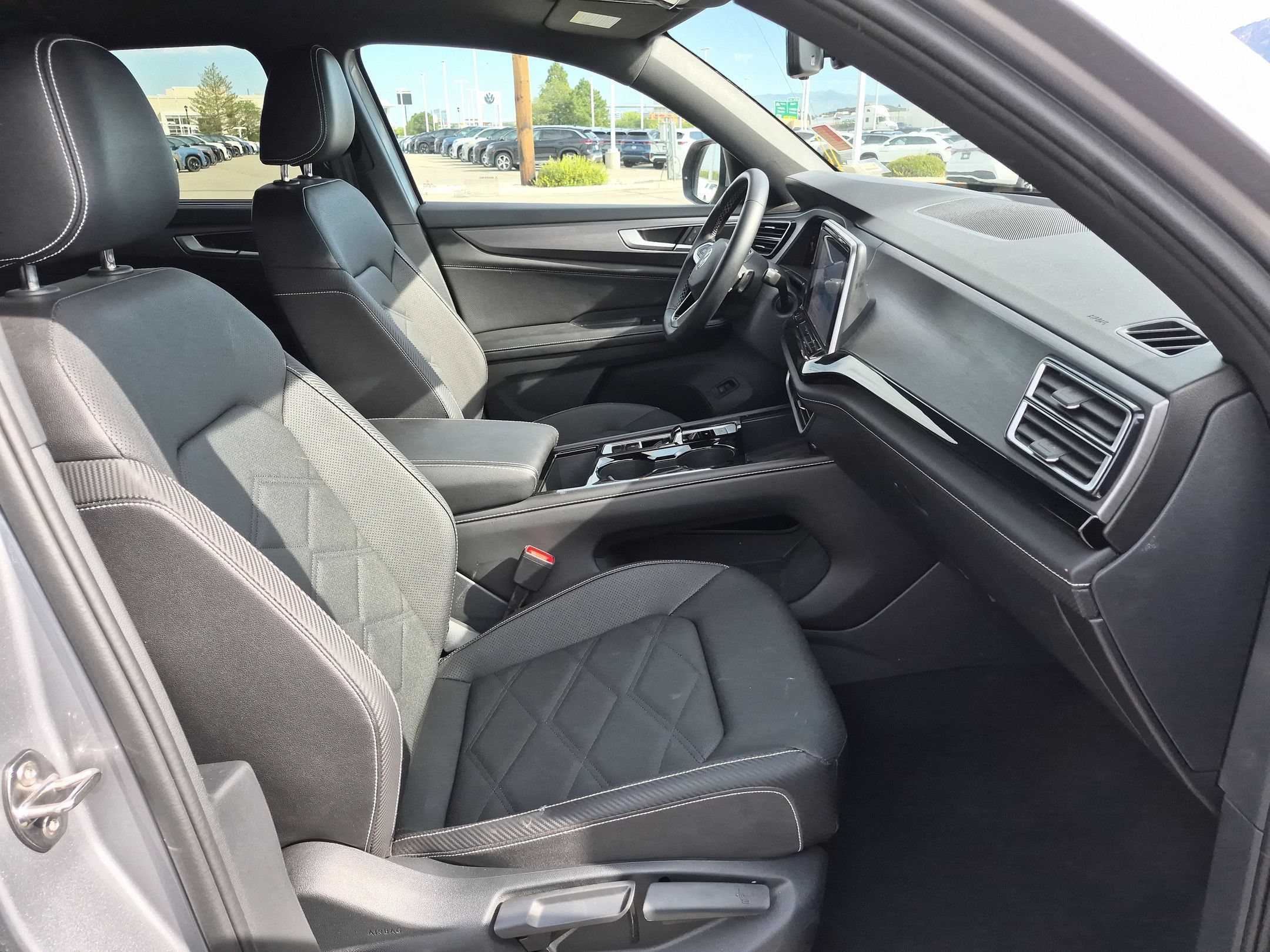 Used 2026 Silver Volkswagen 2.0T SE w/Technology image 30
