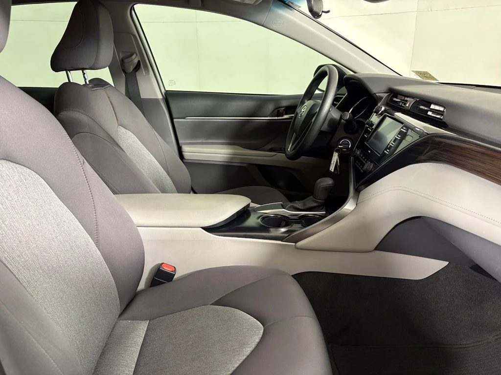 Used 2020 Silver Toyota LE image 14
