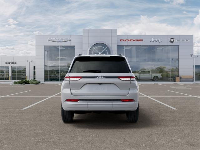New 2026 Bright White Clear-Coat Exterior Paint Jeep Limited image 7