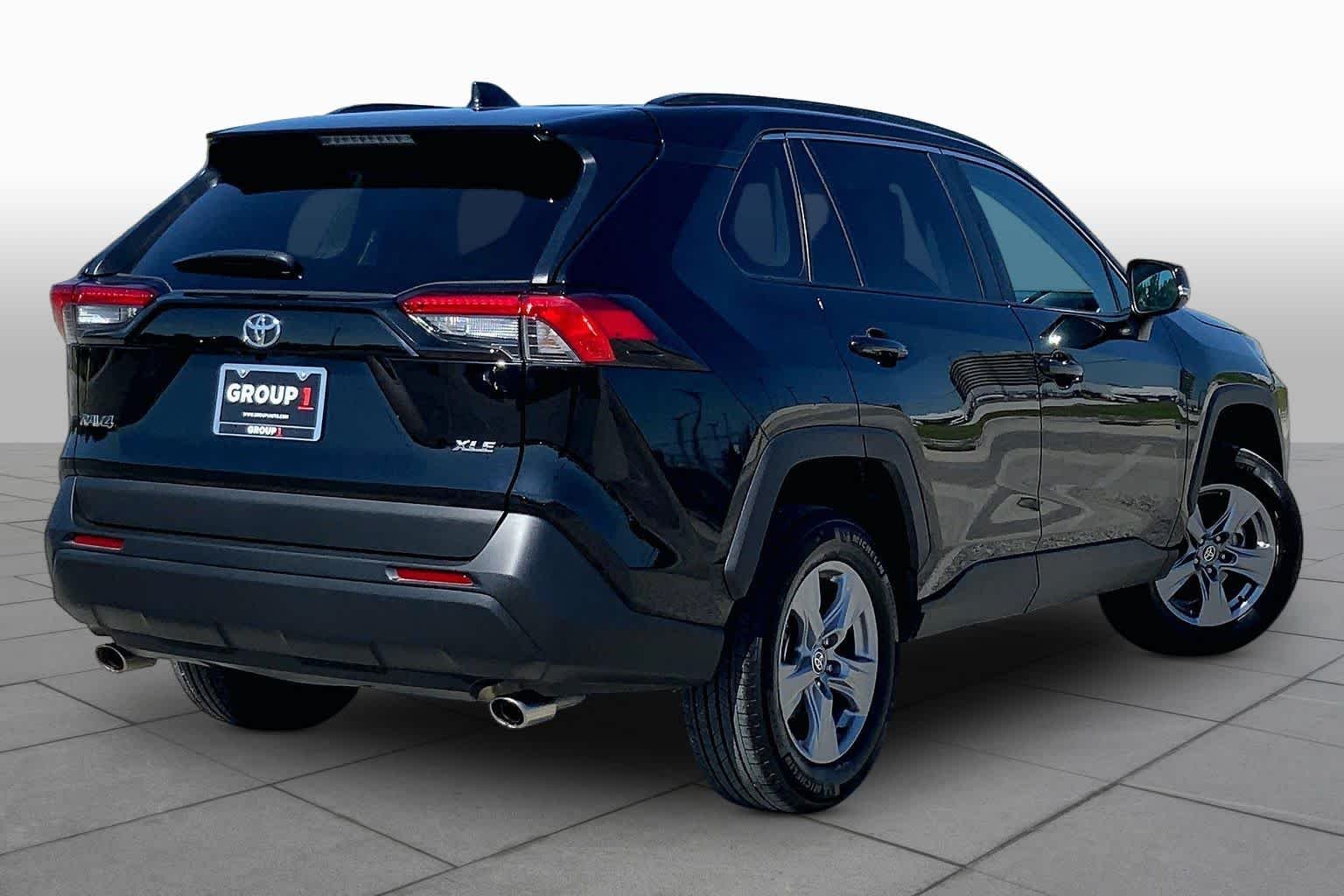 Used 2025 Midnight Black Metallic Toyota XLE image 13