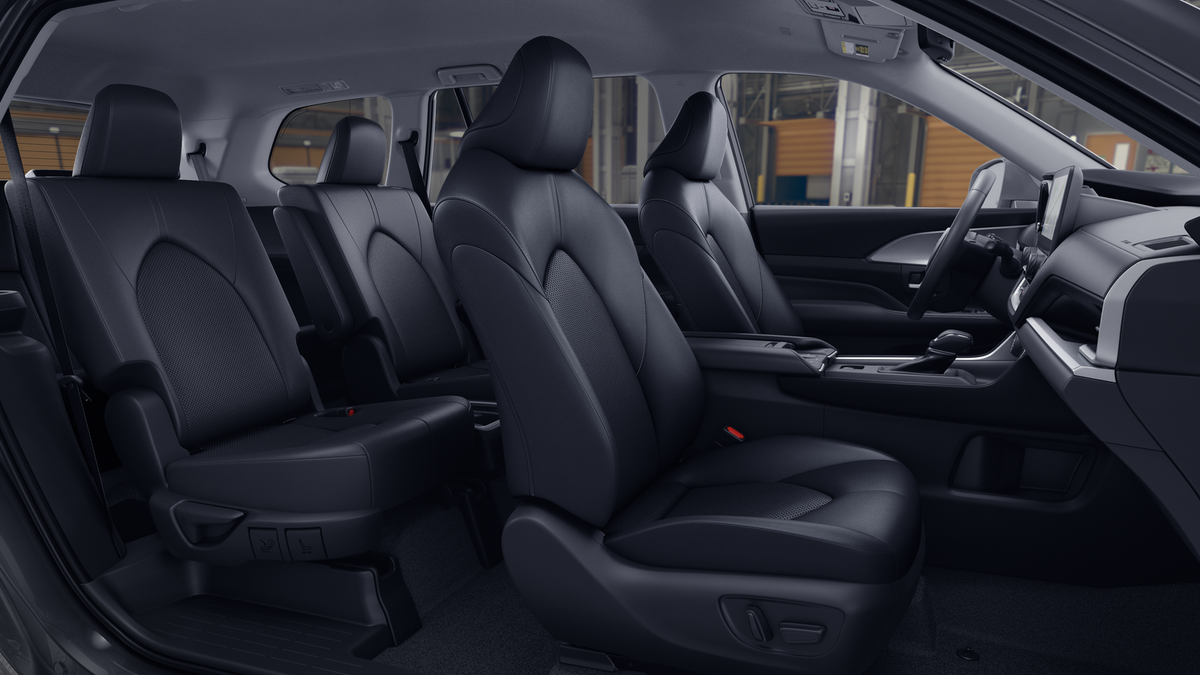 New 2026 Midnight Black Metallic Toyota XLE image 20
