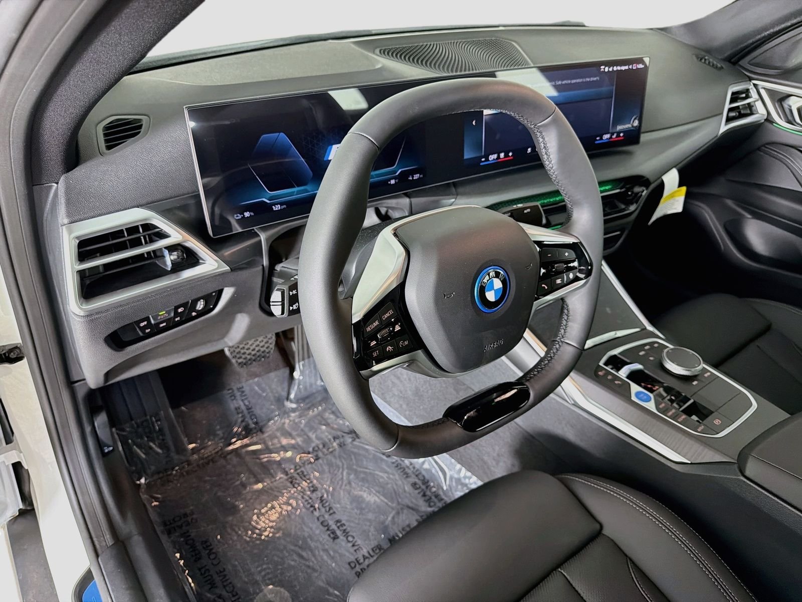 New 2026 Alpine White BMW eDrive40 image 9