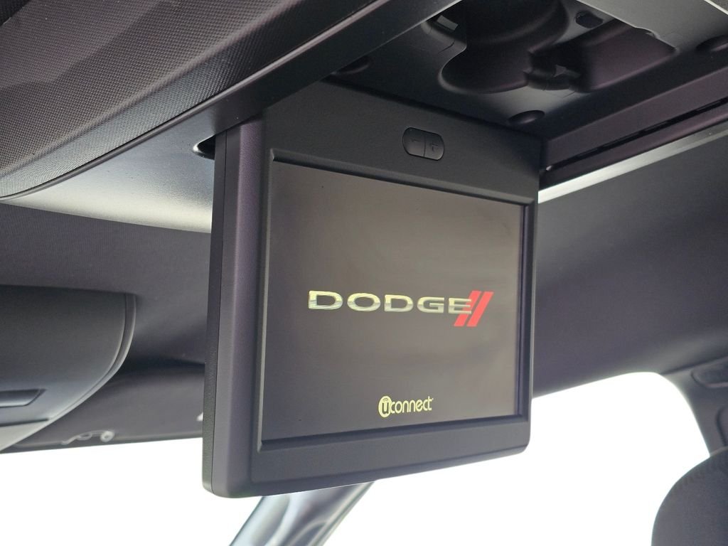 Used 2020 Silver Dodge SE Plus image 22