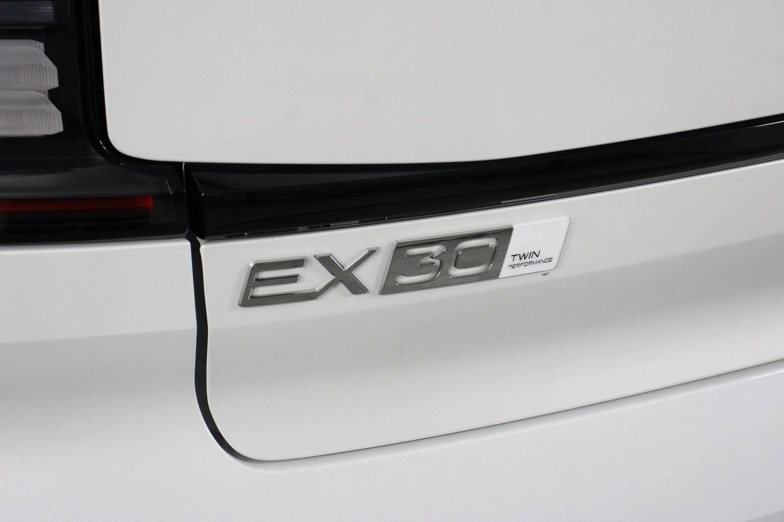 New 2026 White Volvo Twin Motor Performance Plus image 15