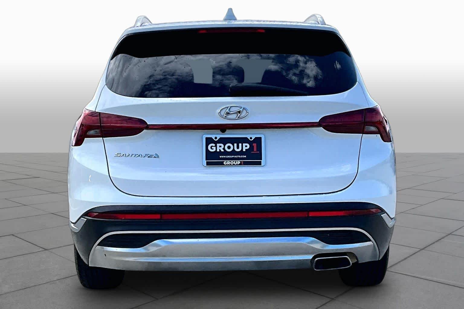 Used 2022 Quartz White Hyundai SEL image 5