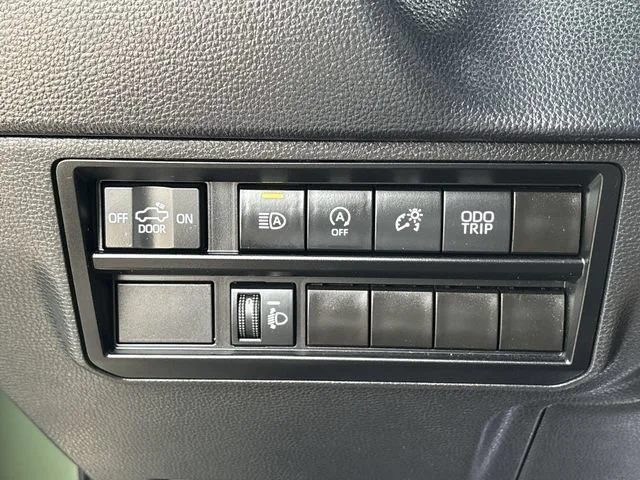 Used 2023 Green Toyota SR5 image 19