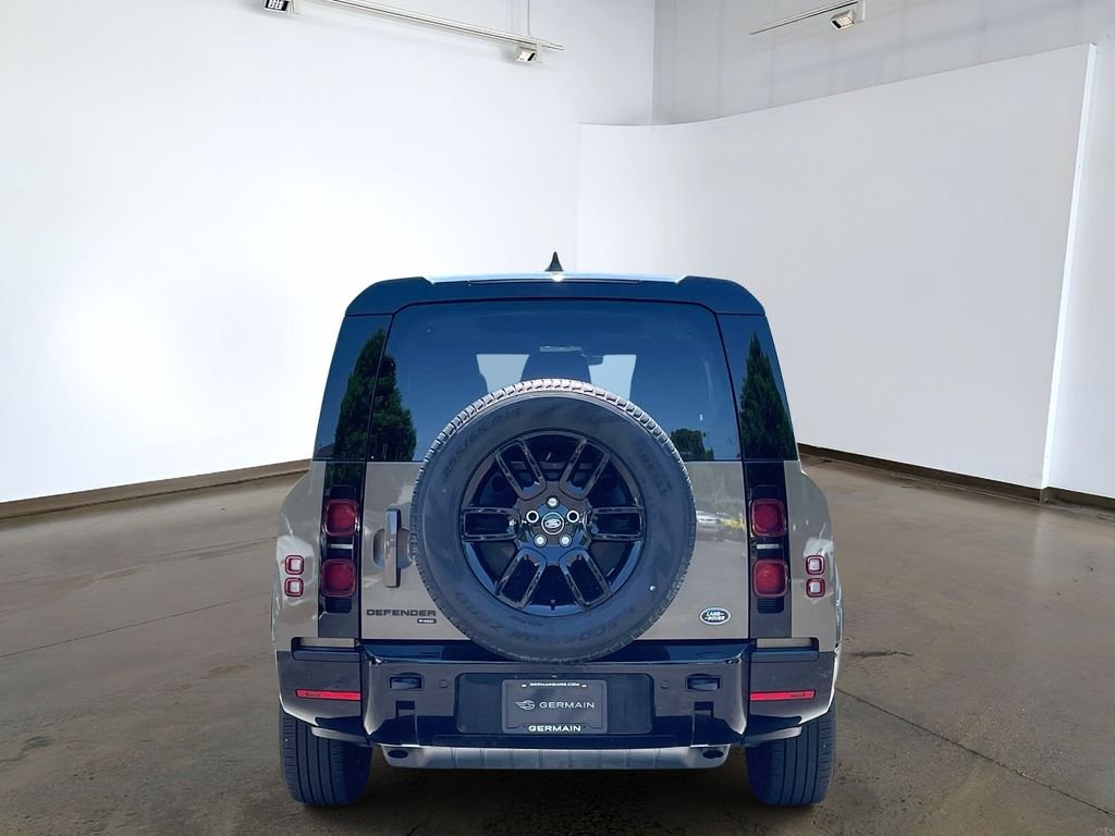 Certified Used 2023 Santorini Black Metallic Land Rover X-Dynamic SE image 5
