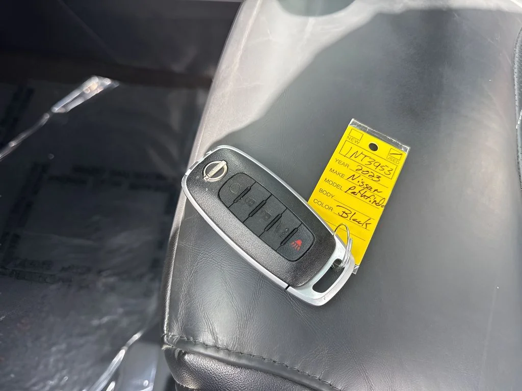 Used 2023 Black Nissan Platinum image 38