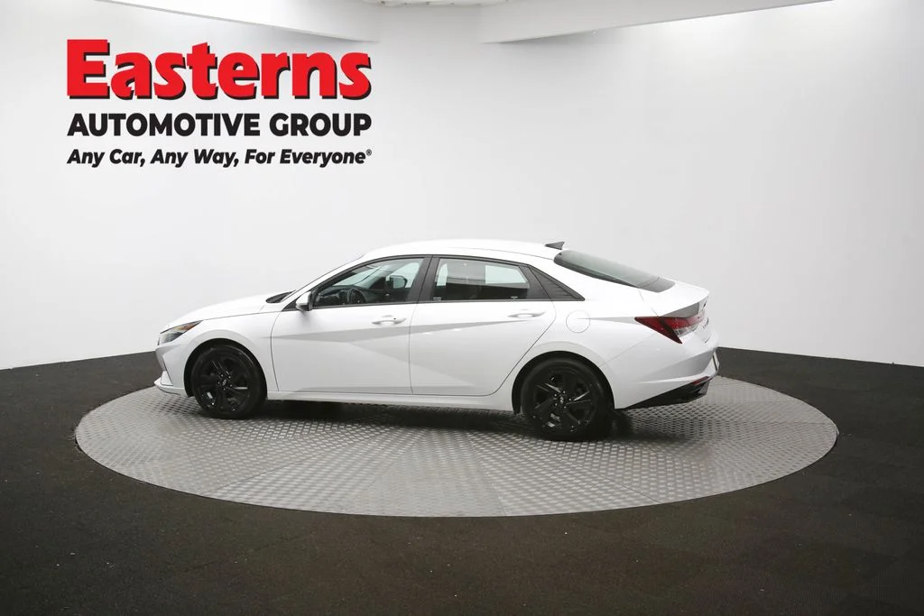 Used 2022 White Hyundai SEL image 60