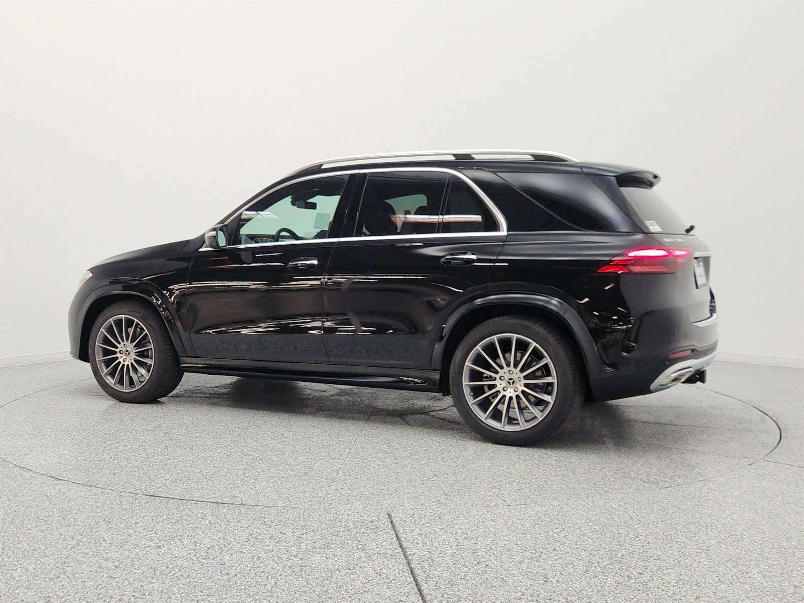 New 2026 Obsidian Black Metallic Mercedes-Benz GLE 580 4MATIC® SUV image 38