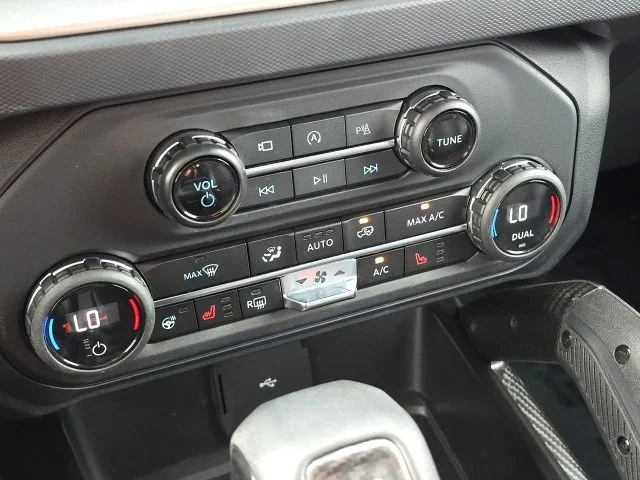 Used 2023 White Ford Raptor image 33