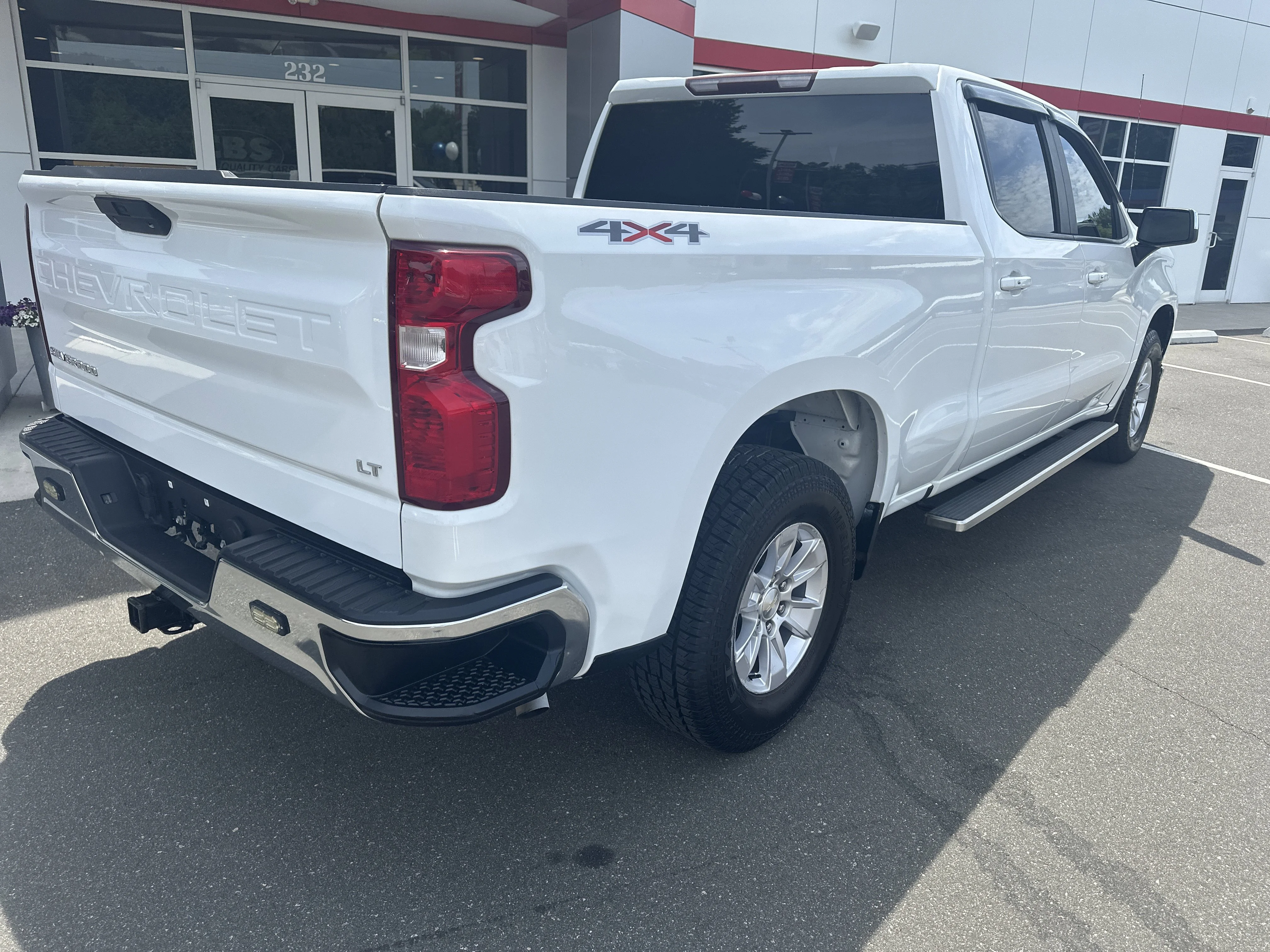 Used 2019 Summit White Chevrolet LT image 8