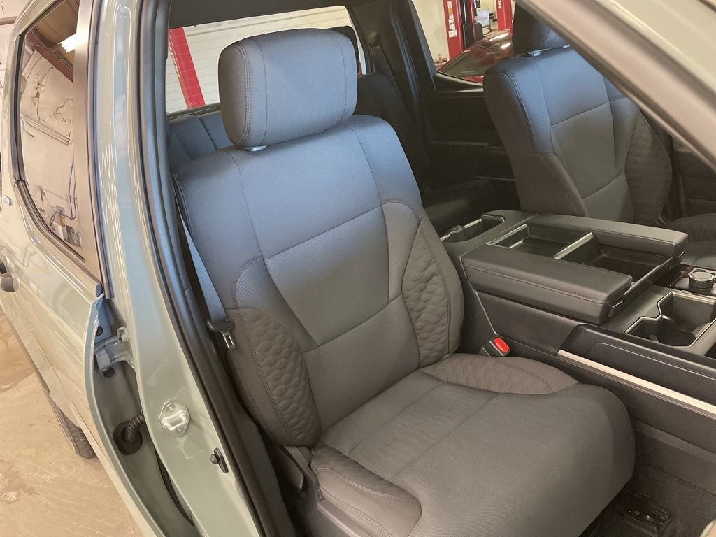 2026 Toyota Tundra SR5 - Photo 33
