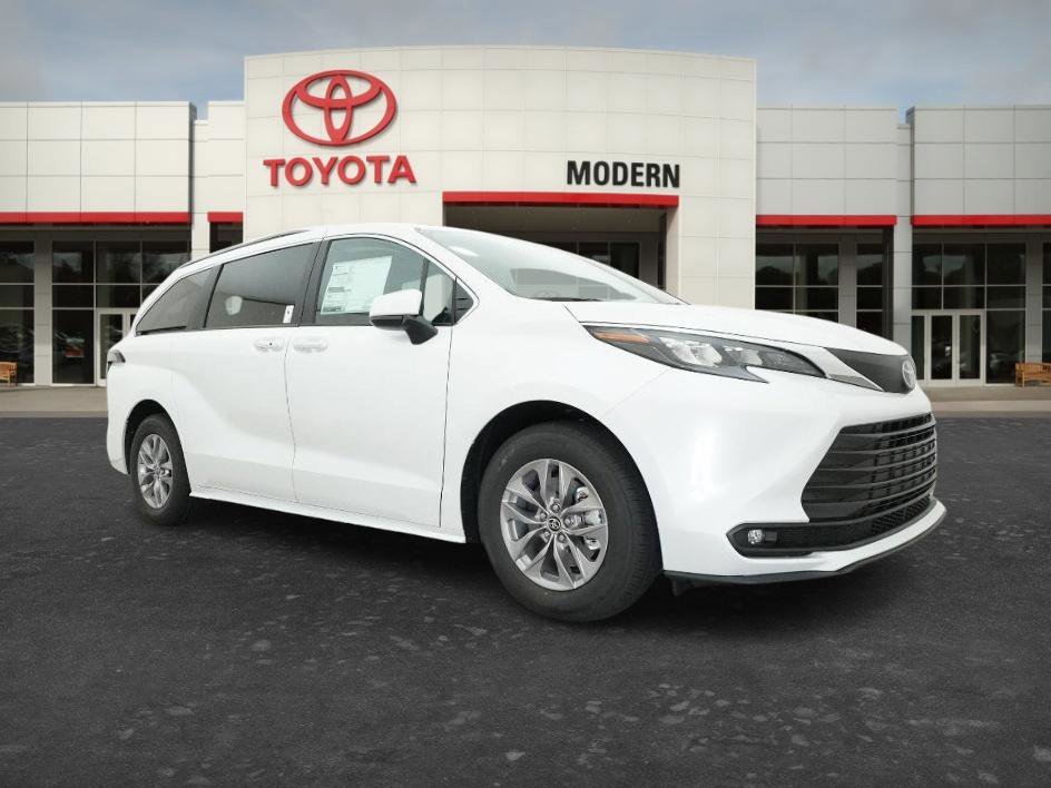 New 2026 Wind Chill Pearl Toyota XLE image 19