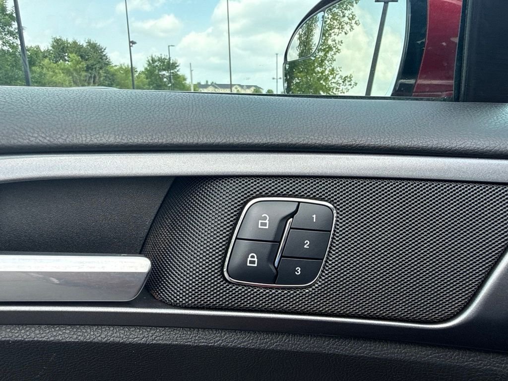 Used 2014 Red Ford Titanium image 18