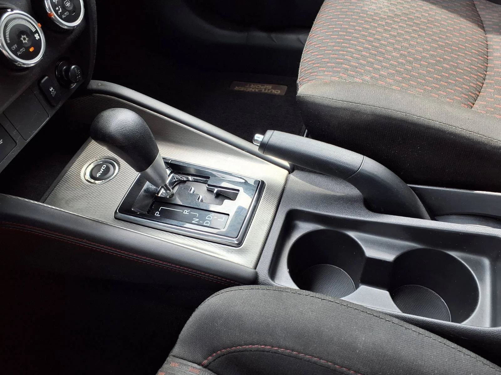 2018 Mitsubishi Outlander Sport ES - Photo 9
