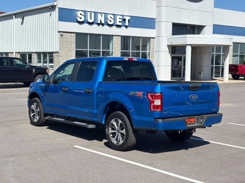 Used 2020 Velocity Blue Metallic Ford XL image 5