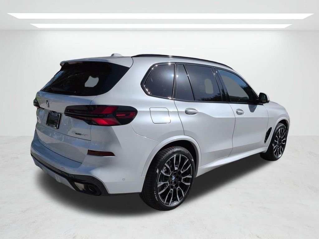 New 2026 White Metallic BMW xDrive40i image 4