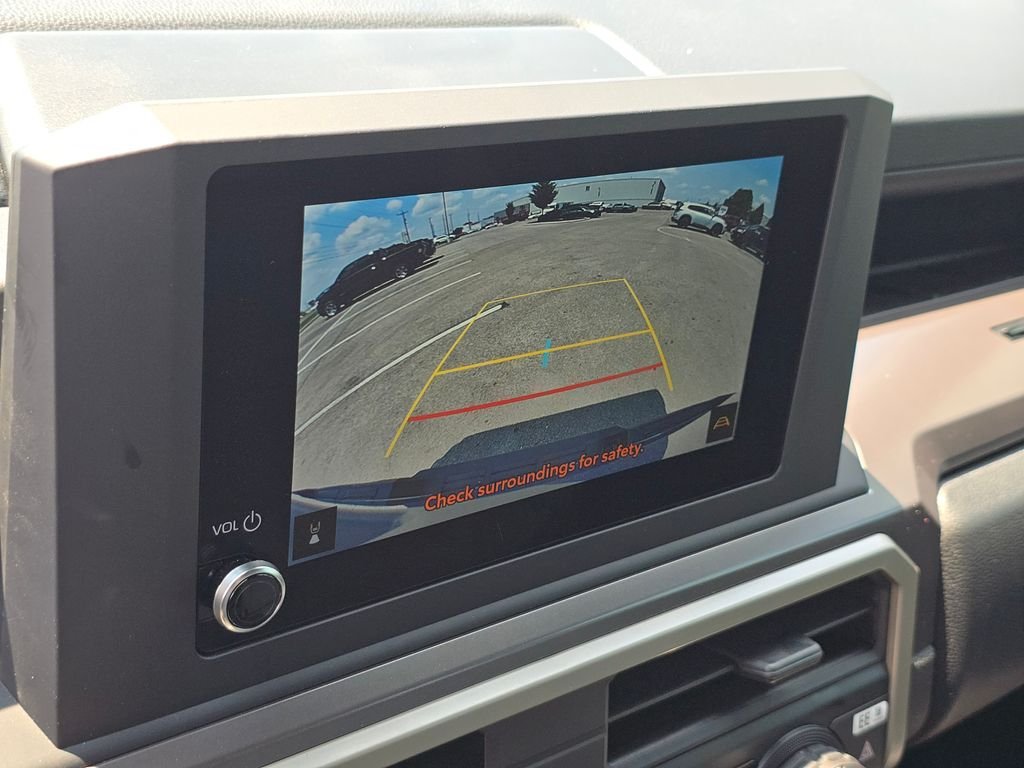 Used 2025  Toyota  image 31