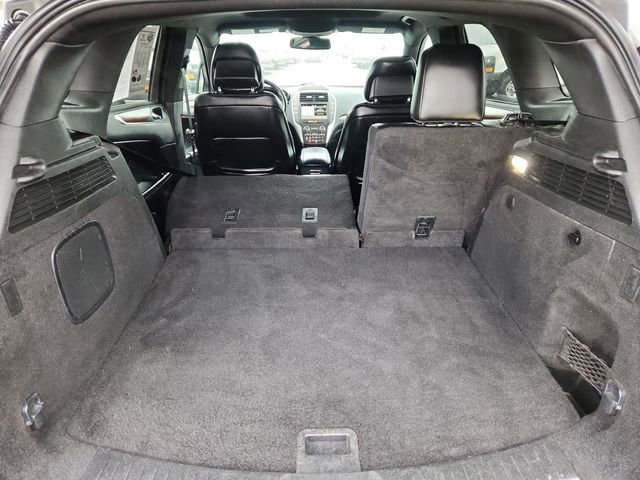 Used 2017 Gray Lincoln Reserve image 32