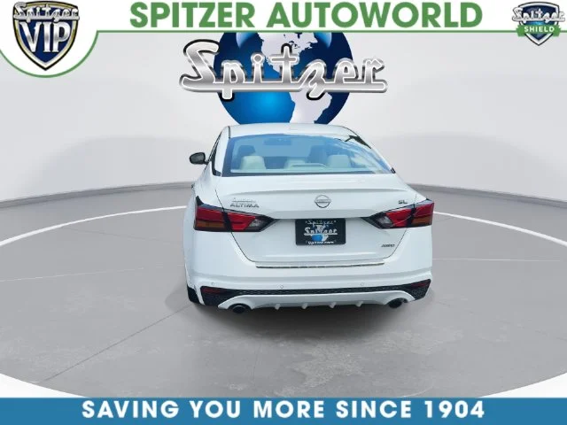 Used 2023 White Nissan 2.5 SL image 9