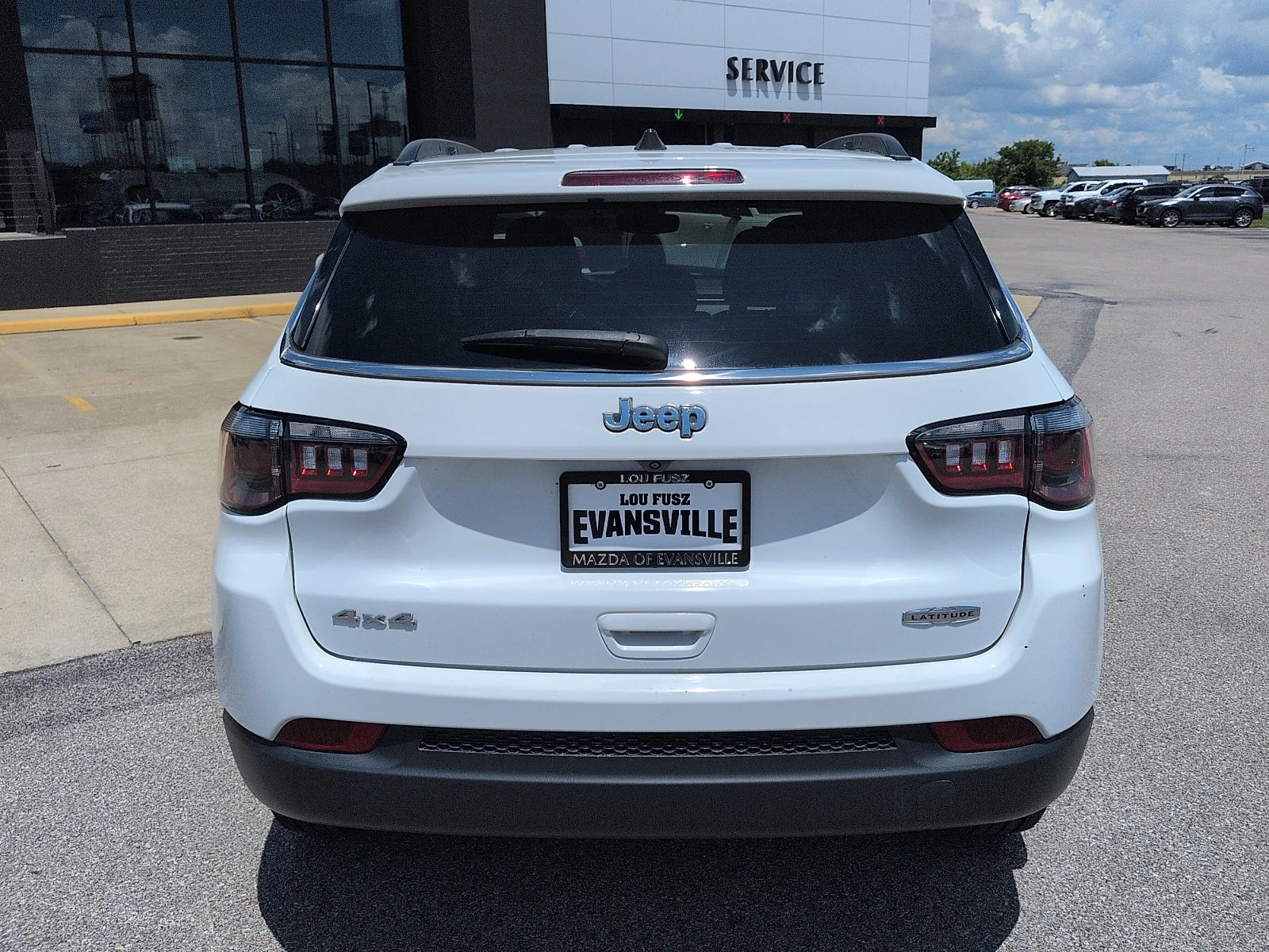 Used 2024 Bright White Clearcoat Jeep Latitude image 6