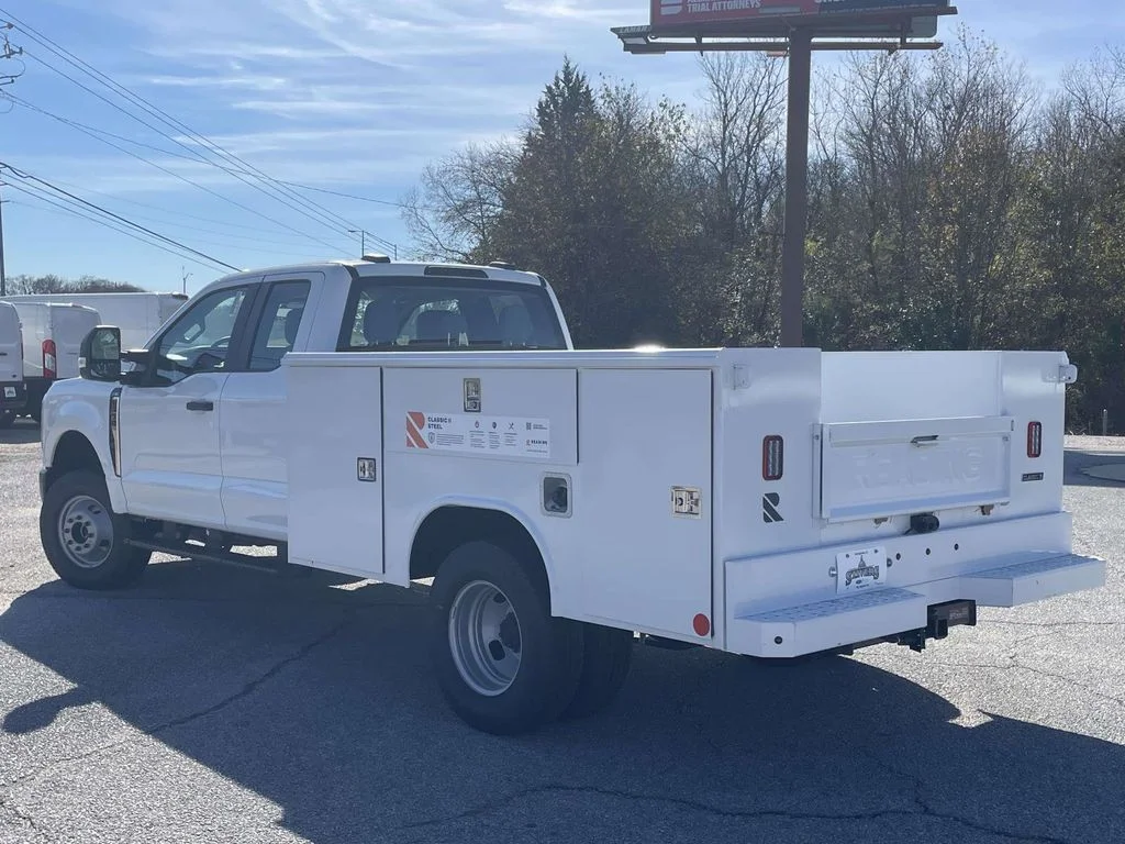 New 2025 White Ford XL image 5