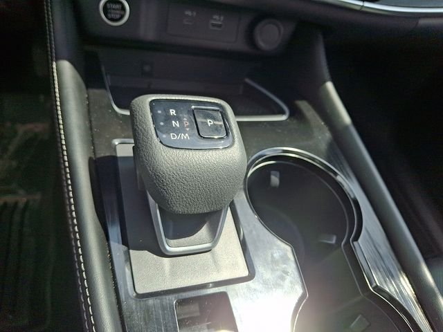 Used 2023 Gray Nissan Platinum image 17