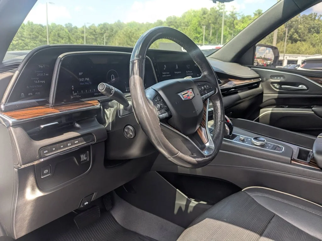 Used 2021 Crystal White Tricoat Cadillac Premium Luxury image 13