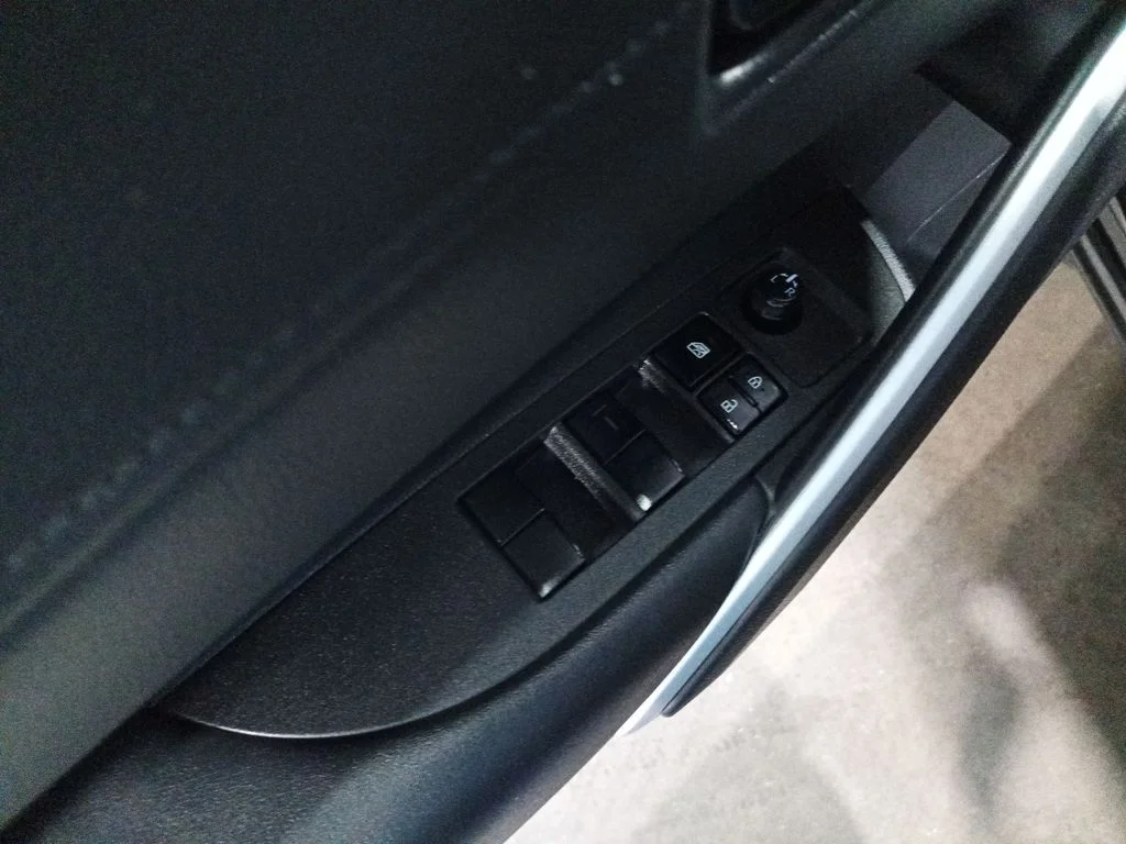 Used 2025 Black Toyota Hybrid Nightshade image 19