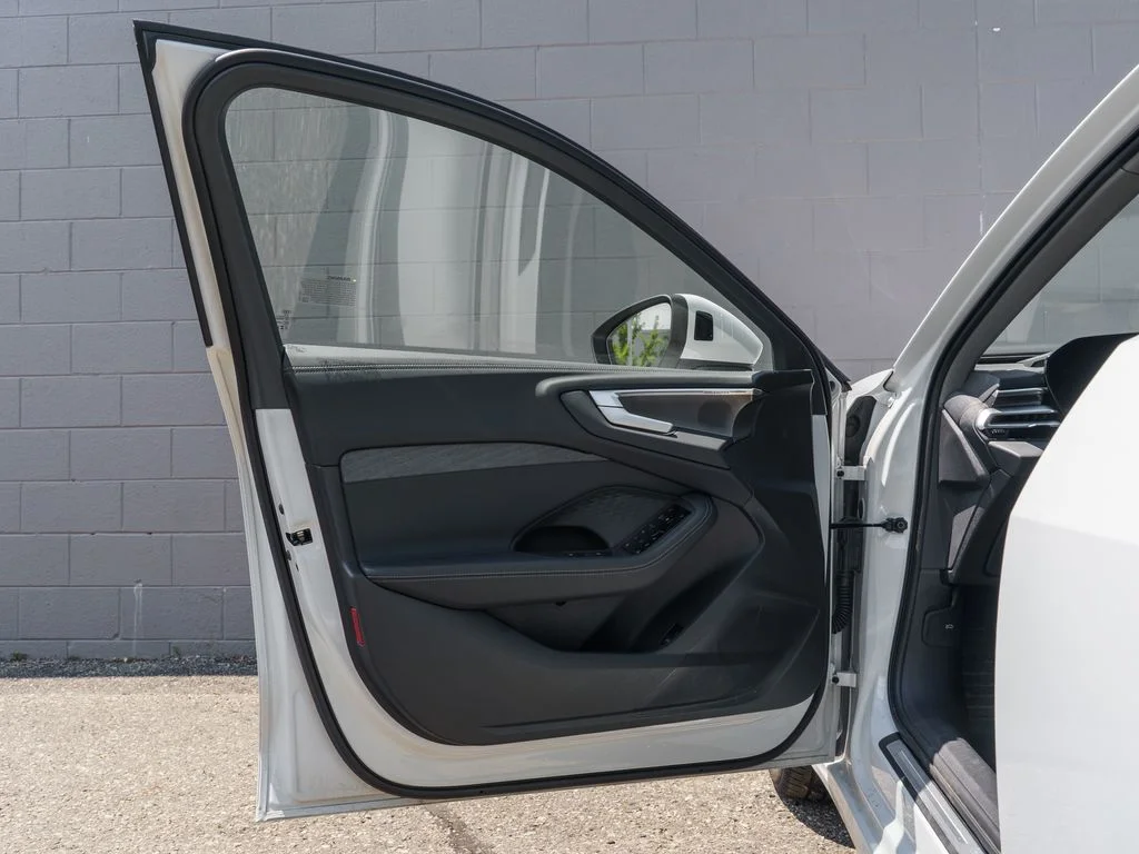 Used 2025 White Audi  image 15