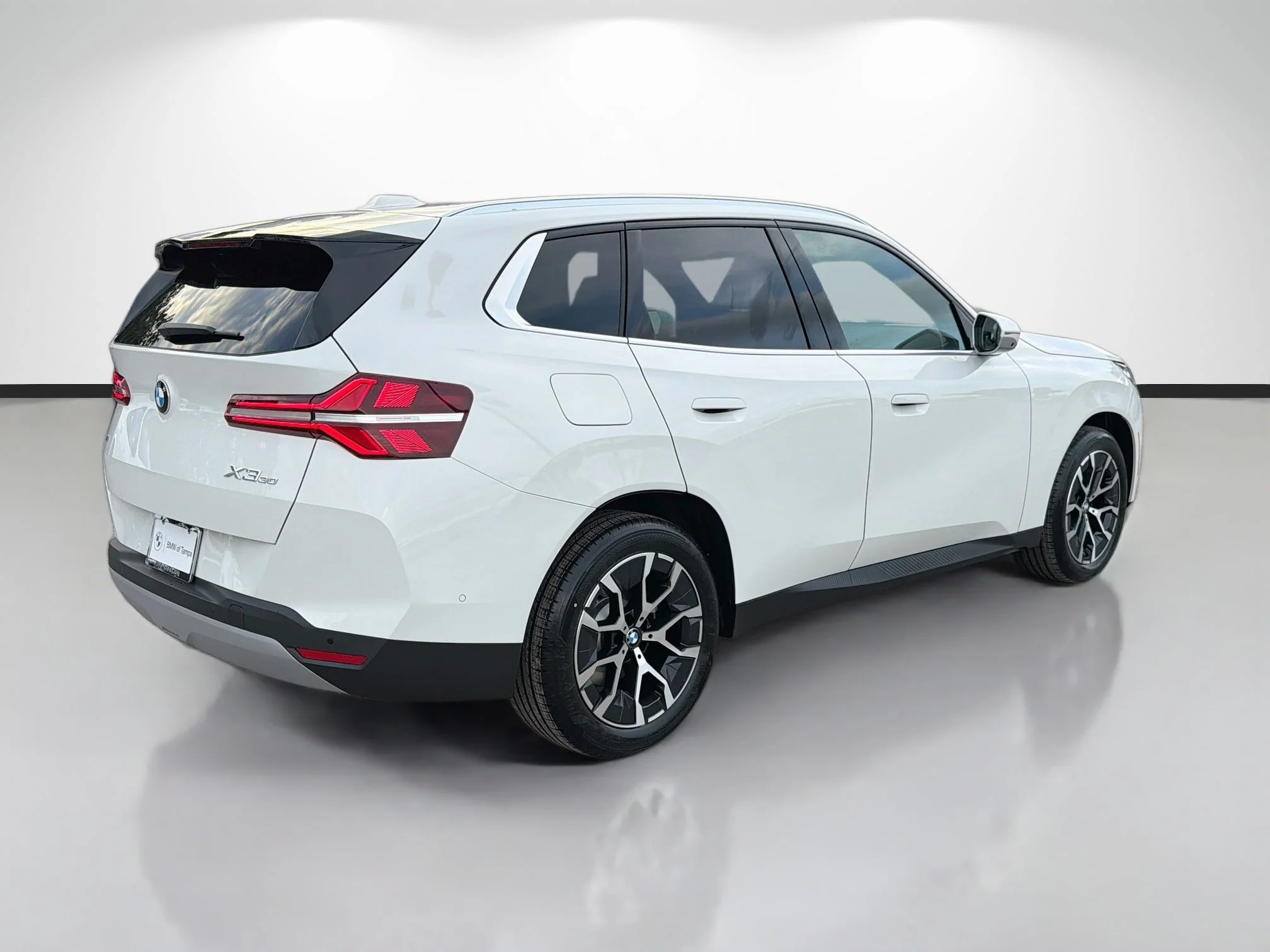 New 2026 Alpine White BMW 30 xDrive image 3