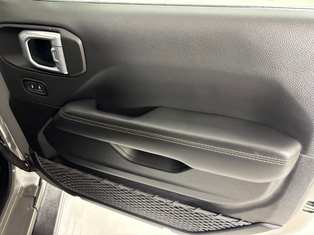 Used 2021 Gray Jeep Unlimited Rubicon 392 image 16