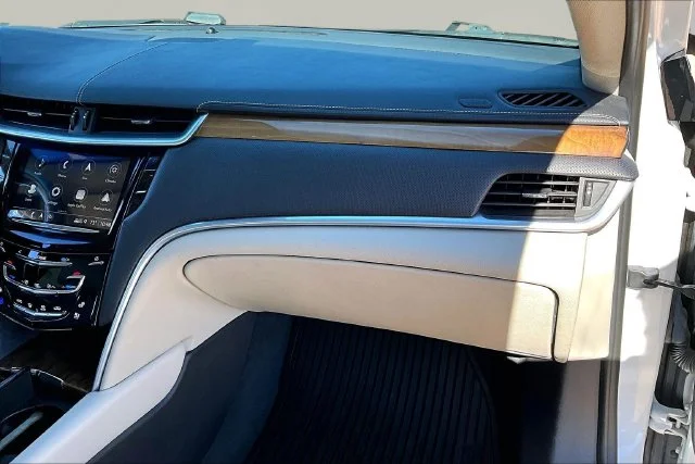Used 2018 White Cadillac Luxury image 15