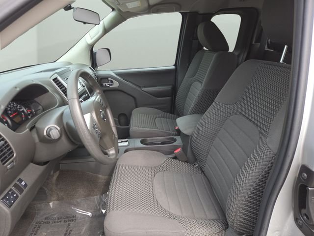 Used 2017 Brilliant Silver Nissan SV image 24