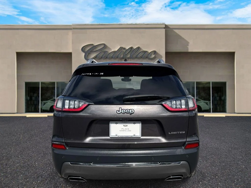 Certified Used 2019 Crystal Metallic Jeep Limited image 5