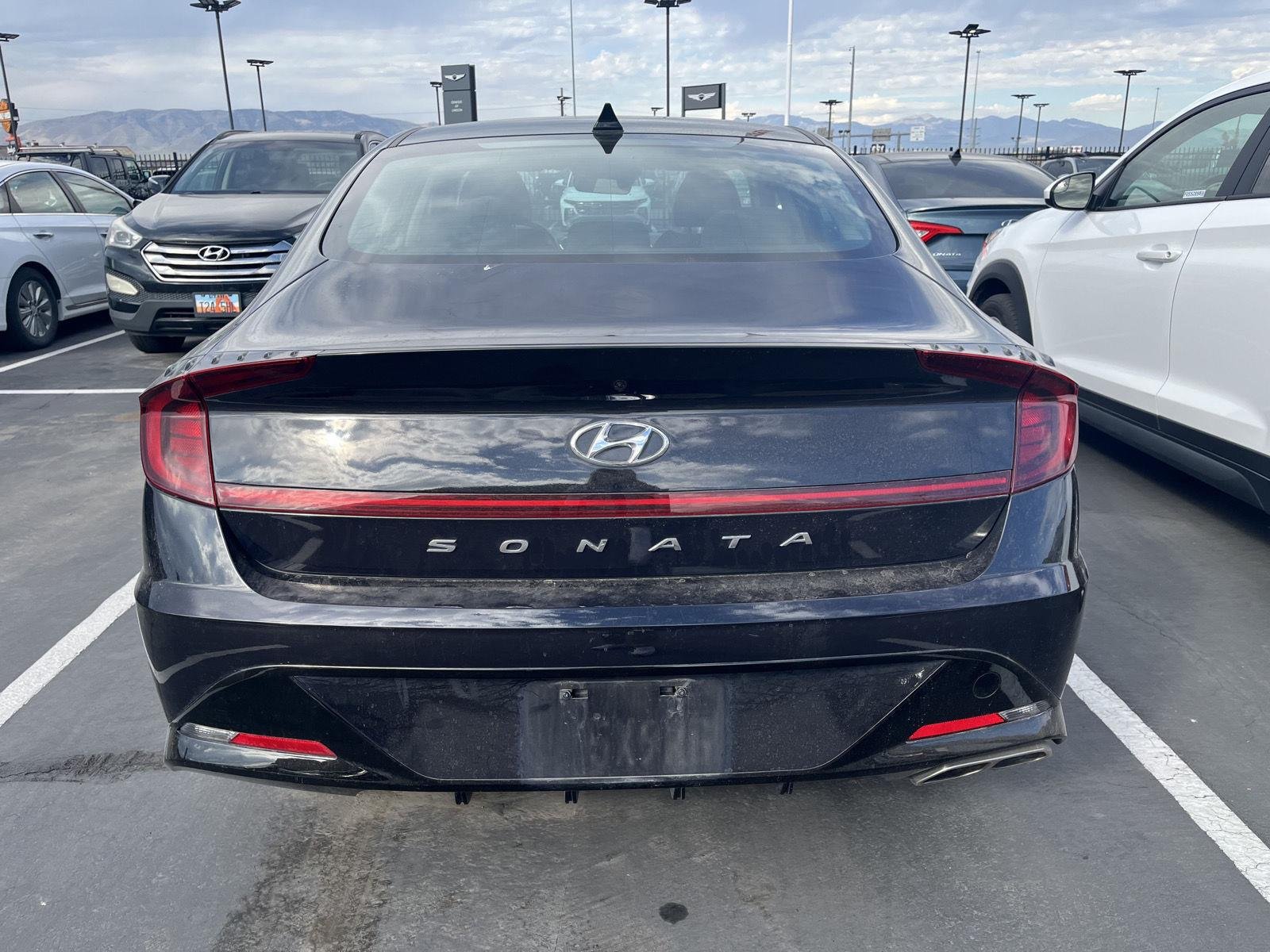 Certified Used 2023 Carbon Blue Hyundai SEL image 4