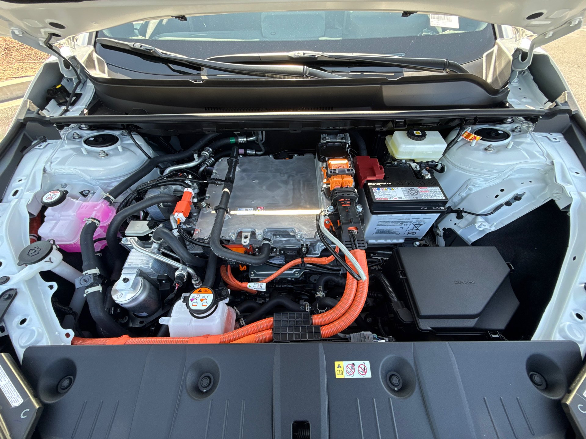 New 2026 Wind Chill Pearl <sup>1</sup> Toyota  SE image 7