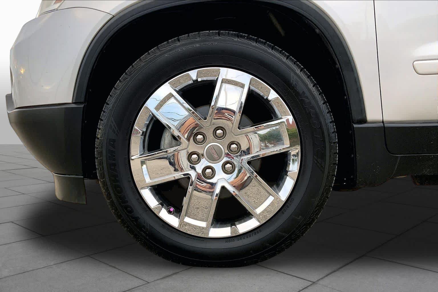 Used 2010 Quicksilver Metallic GMC SLT1 image 10