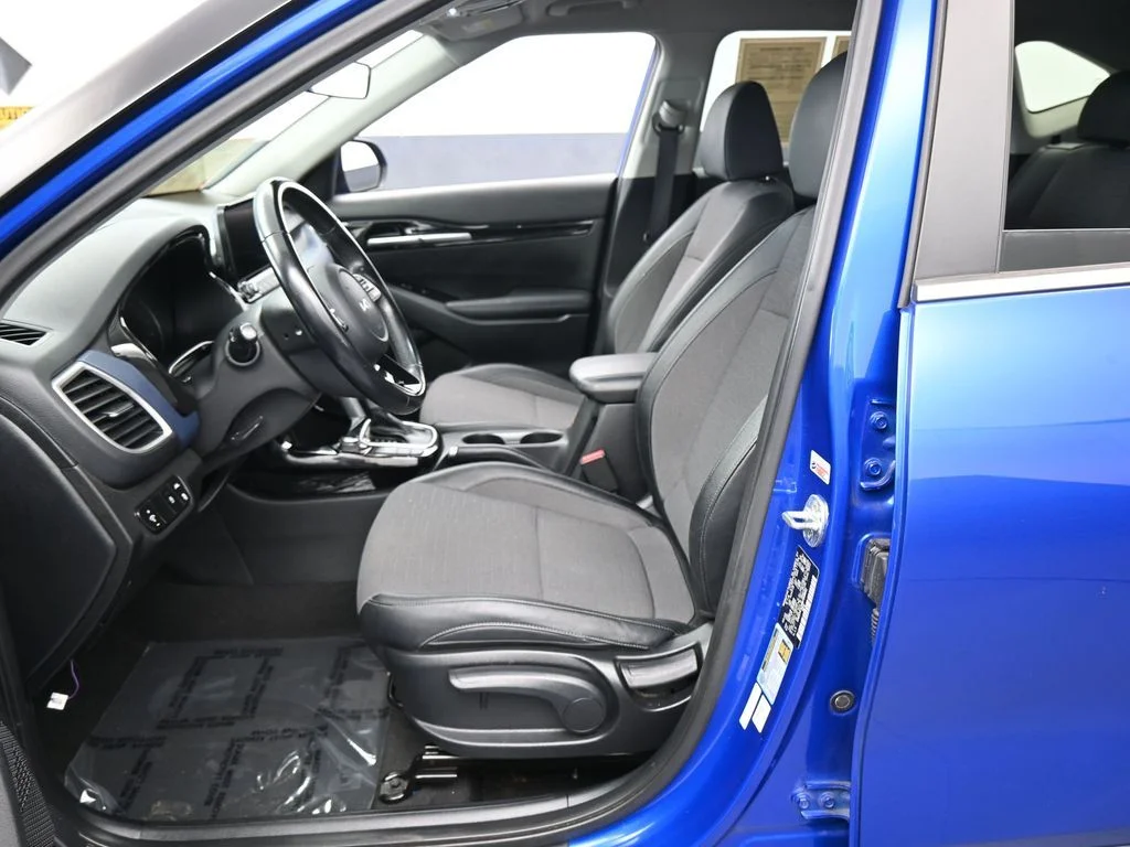 Used 2022 Neptune Blue Kia Nightfall image 10