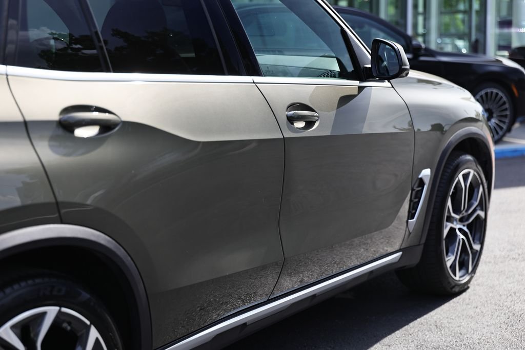 Used 2024 Manhattan Green Metallic BMW xDrive40i image 8