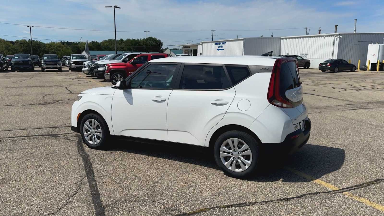 Used 2021 White Kia LX image 10