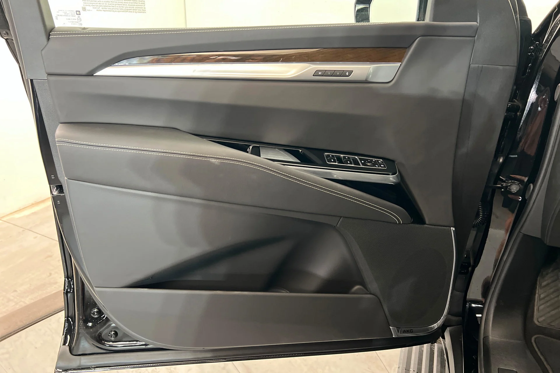 2026 Cadillac Escalade Platinum Sport - Photo 14